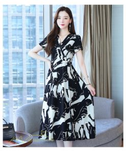ミディアム | Aラインスカート レディース 着痩せ 黒 白 Vネック 半袖 ワンピース エレガント フェミニン 気質 30代 ママ きれいめ 40代 大きいサイズ サマーワンピース 夏