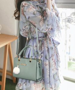 ショルダーバッグ | ファーチャーム付き通勤