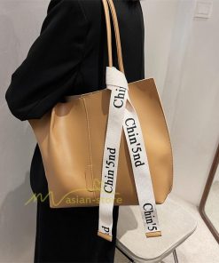 女性用バッグ | トートバッグ レディース A4 大容量 手提げ 鞄 おしゃれ PUレザー 通勤通学 無地 シンプル オフィス 上品 20代30代40代 お出かけ ビジネスバッグ ポーチ付き