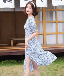 ミディアム | ワンピース サマーワンピース レディース 着痩せ Vネック スカイブルー 花柄 裾口スリット 膝丈 きれいめ おしゃれ 上品 半袖 お出かけ フレア 大人 薄手