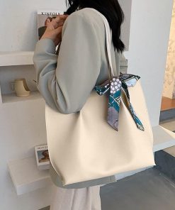 ショルダーバッグ | 大容量 通勤 スカーフ ハンドバッグ 合皮 おしゃれ かわいい 大きめ 通学 レディース