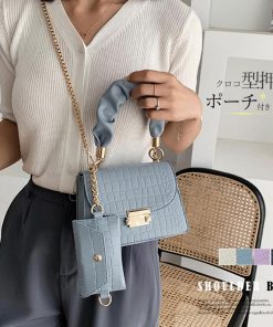 ショルダーバッグ | クロコ型押し ポーチ付き