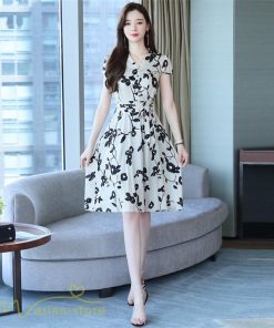 ミディアム | ワンピース 膝丈 カジュアル レディース 花柄 半袖 ｖネック ミディアムワンピイース Aラインワンピース 上品 夏 20代 サマーワンピース 40代 30代 きれいめ