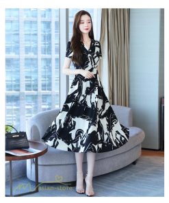 ミディアム | Aラインスカート レディース 着痩せ 黒 白 Vネック 半袖 ワンピース エレガント フェミニン 気質 30代 ママ きれいめ 40代 大きいサイズ サマーワンピース 夏