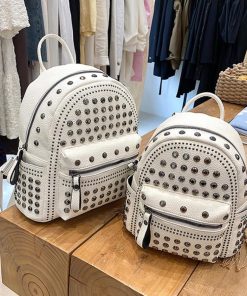 リュック | スタッズ リュックサック 女子 おしゃれ