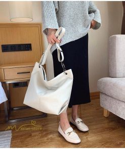 女性用バッグ | ショルダーバッグ レディース 斜め掛け A4 大きめ 肩掛け トートバッグ レザー ファッション シンプル カジュアル お出かけ 手提げ 肩掛け 大容量 軽量 大人