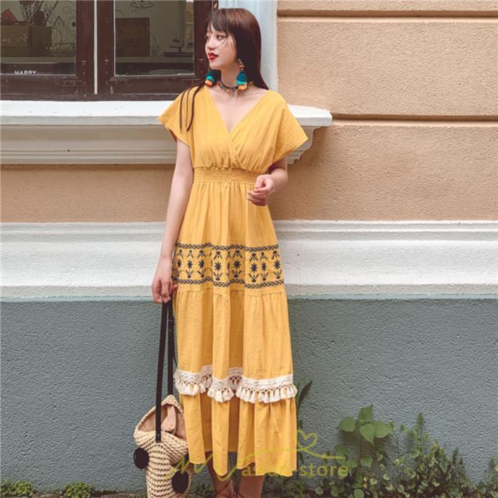 マキシ | ワンピース エスニック 綿麻 エスニックファッション 春ワンピ 夏ワンピ コットン リネン かわいい おしゃれ ハイウエスト バカンス 刺繍 Vネック リゾート 旅行