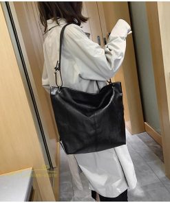 女性用バッグ | ショルダーバッグ レディース 斜め掛け A4 大きめ 肩掛け トートバッグ レザー ファッション シンプル カジュアル お出かけ 手提げ 肩掛け 大容量 軽量 大人