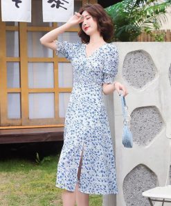 ミディアム | ワンピース サマーワンピース レディース 着痩せ Vネック スカイブルー 花柄 裾口スリット 膝丈 きれいめ おしゃれ 上品 半袖 お出かけ フレア 大人 薄手