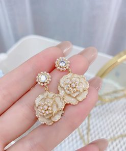 その他アクセサリー | ツバキ ピアス 韓国 アクセサリー 女性