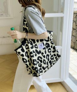 ショルダーバッグ | ヒョウ柄 キャンバストートバッグ 韓国