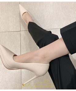 パンプス | 痛くない レディース ヒール 11.5cm 走れる 疲れない 美脚 きれいめ 安定感 通勤 歩きやすい フォーマル 卒業式 入学式 黒 入社式 冠婚葬祭 ブラック