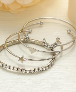 その他アクセサリー | 4点セット 星 カフブレスレット モチーフ ラインストーン 女友達 月 キラキラ カフバングル レディース 誕生日プレゼント アクセサリー
